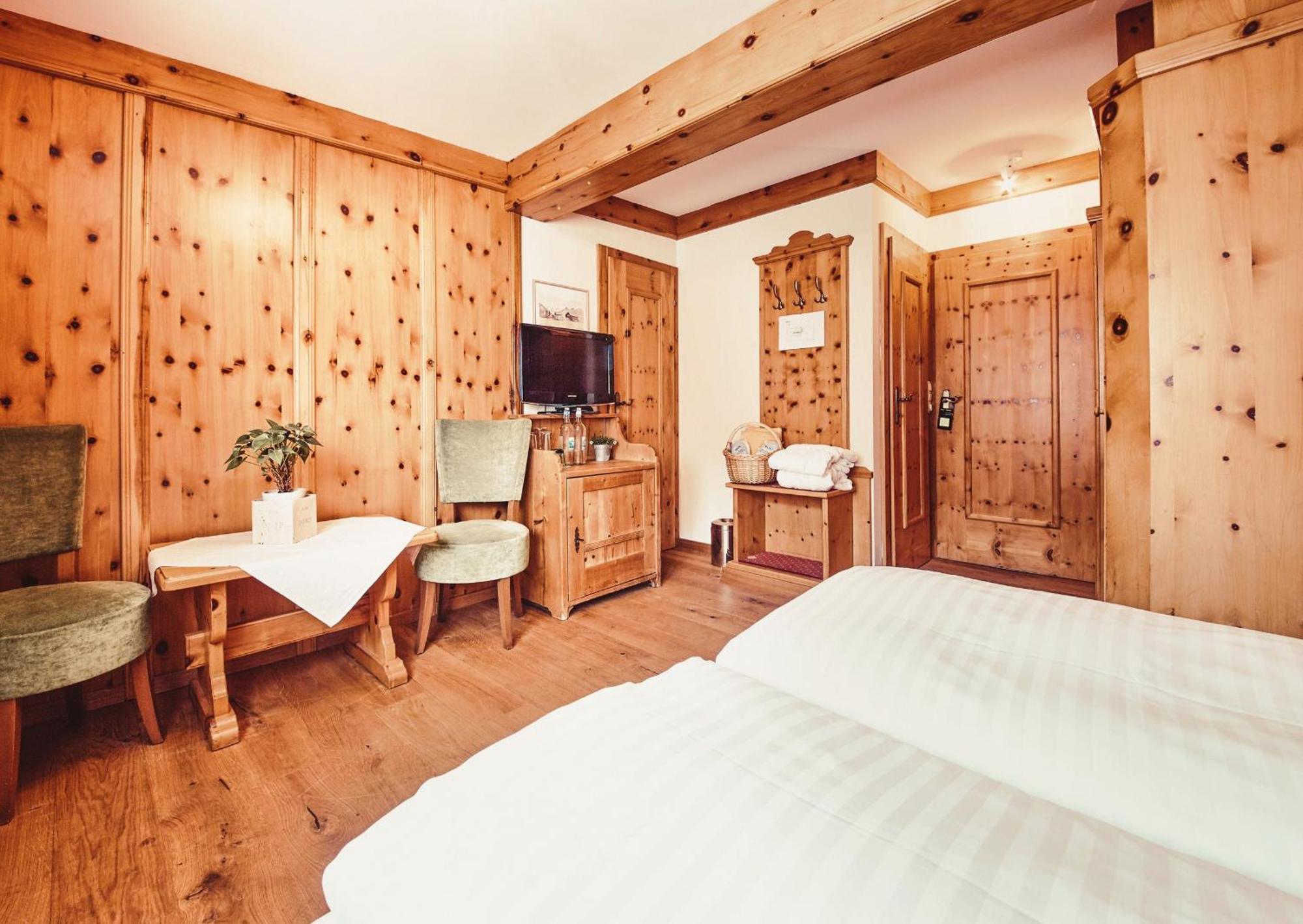 Hotel Gluecksschmiede - Hinterglemm Saalbach-Hinterglemm Room photo